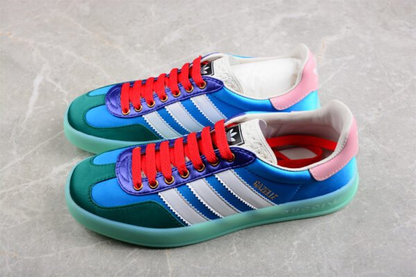 GUCCI X GAZELLE SHOES BLUE_CLOUD WHITE_GREEN_RED