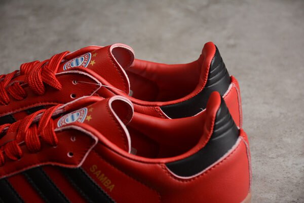FC BAYERN MUNICH X SAMBA TEAM SHOES TEAM POWER RED 2_CORE BLACK_GUM