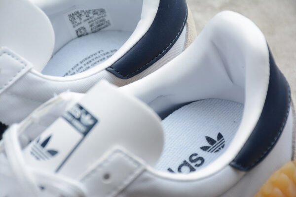 COUNTRY X KAMANDA CLOUD_WHITE_NAVY_BLUE_GUM