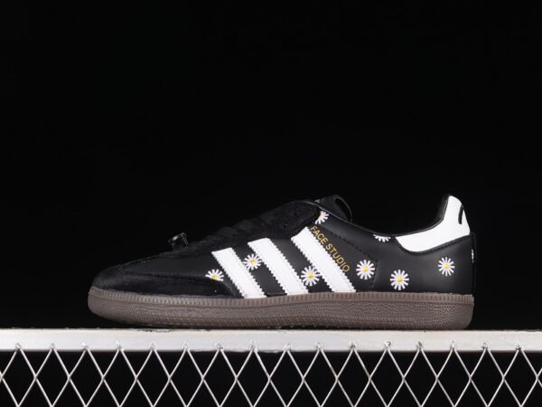 ATMOS X FACE X SAMBA OG EMBROIDERED DAISIES CORE BLACK_CLOUD WHITE_GOLD FOIL