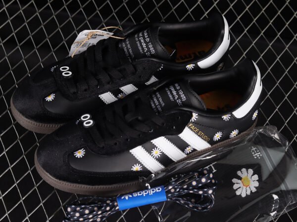 ATMOS X FACE X SAMBA OG EMBROIDERED DAISIES CORE BLACK_CLOUD WHITE_GOLD FOIL