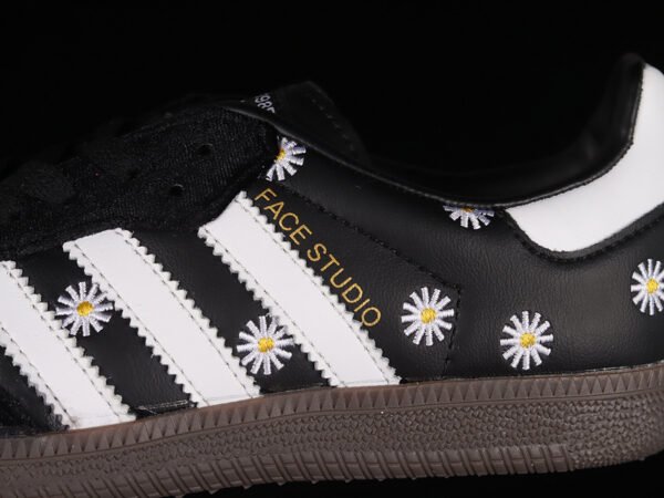 ATMOS X FACE X SAMBA OG EMBROIDERED DAISIES CORE BLACK_CLOUD WHITE_GOLD FOIL