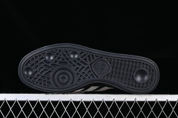 HANDBALL SPEZIAL WHITE_BLACK