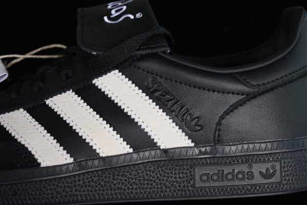 HANDBALL SPEZIAL WHITE_BLACK