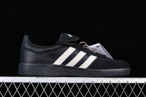 HANDBALL SPEZIAL WHITE_BLACK