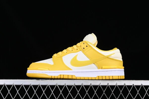 DUNK LOW TWIST COCONUT MILK_WHITE_VIVID SULFUR
