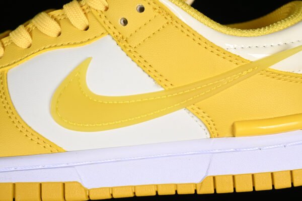DUNK LOW TWIST COCONUT MILK_WHITE_VIVID SULFUR
