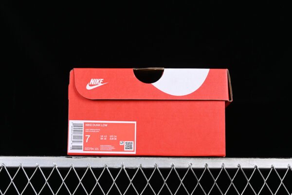 DUNK LOW TWIST SUMMIT WHITE_JADE ICE