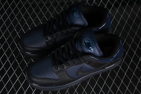 DUNK LOW TWIST DARK OBSIDIAN_BLACK_BLACK