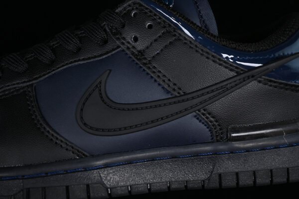 DUNK LOW TWIST DARK OBSIDIAN_BLACK_BLACK