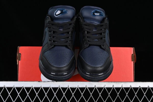 DUNK LOW TWIST DARK OBSIDIAN_BLACK_BLACK