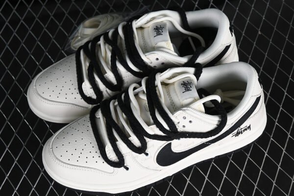 SB DUNK LOW WHITE_GREY_BLACK