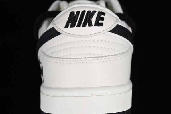 SB DUNK LOW WHITE_GREY_BLACK