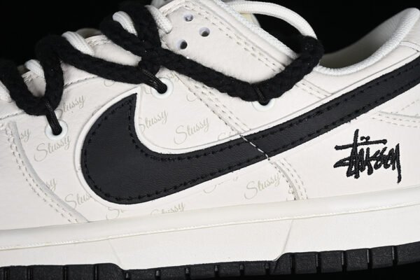 SB DUNK LOW WHITE_GREY_BLACK
