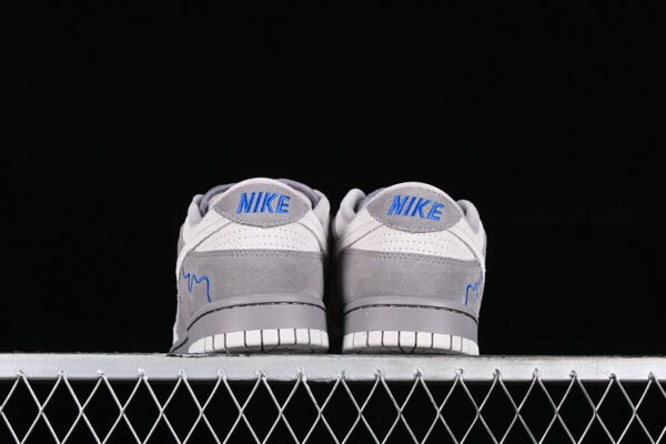 DUNK LOW PRO SB LONDON SOFT-GREY_MAGNET