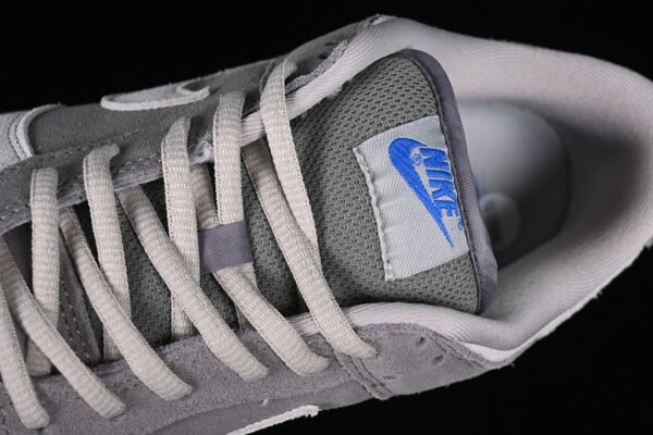 DUNK LOW PRO SB LONDON SOFT-GREY_MAGNET