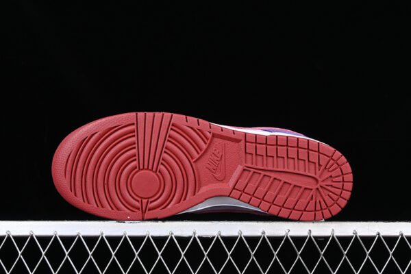 DUNK LOW RETRO VOL 1 SP DAYBREAK_BARN_PLUM