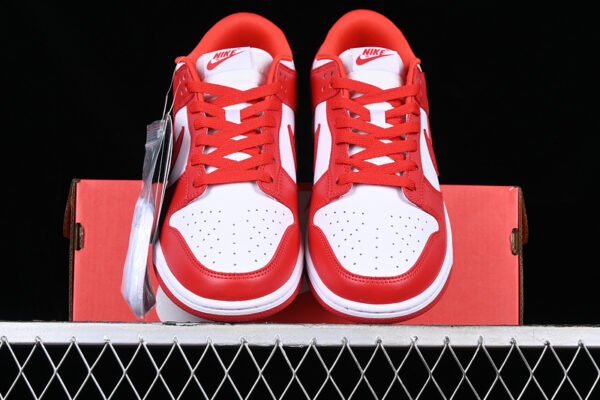DUNK LOW RETRO SP ST JOHN S WHITE_UNIVERSITY RED