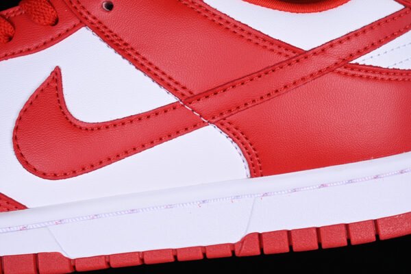 DUNK LOW RETRO SP ST JOHN S WHITE_UNIVERSITY RED