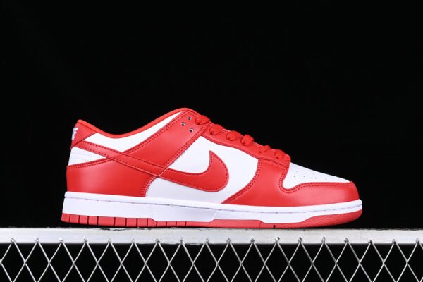DUNK LOW RETRO SP ST JOHN S WHITE_UNIVERSITY RED