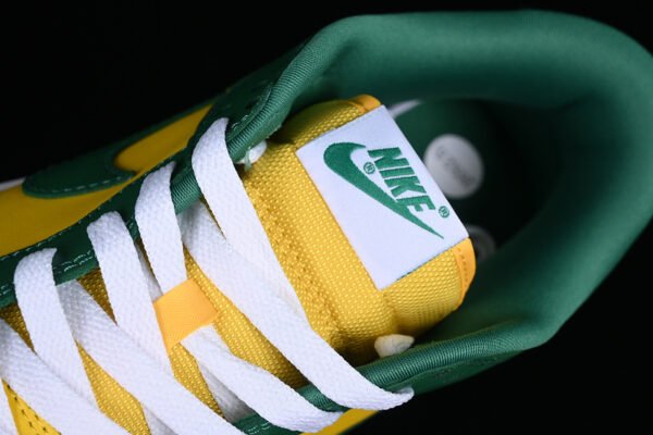 DUNK LOW SP BRAZIL 2020 VARSITY MAIZE_PINE GREEN_WHITE
