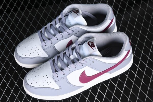 DUNK LOW PALE IVORY_REDWOOD_LIGHT SILVER_SAIL_BLACK