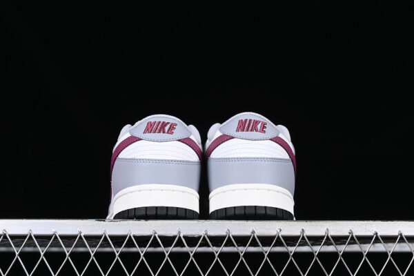 DUNK LOW PALE IVORY_REDWOOD_LIGHT SILVER_SAIL_BLACK
