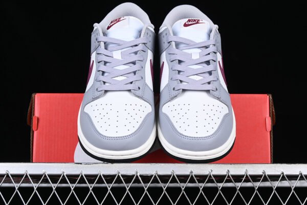 DUNK LOW PALE IVORY_REDWOOD_LIGHT SILVER_SAIL_BLACK