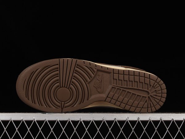 DUNK LOW SAIL_CACAO WOW_COCONUT MILK