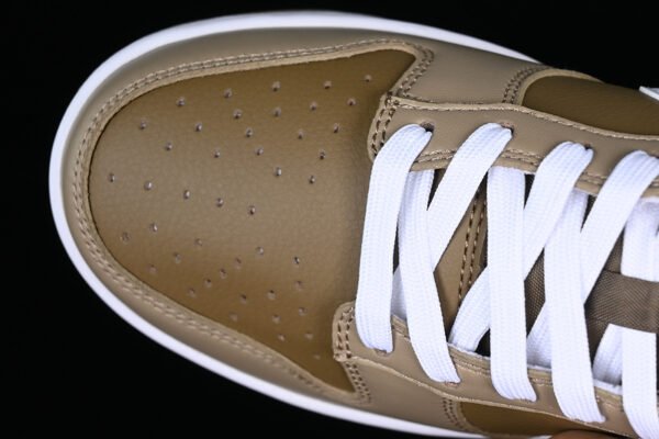 DUNK LOW JUDGE GREY KHAKI_WHITE_HAZEL RUSH
