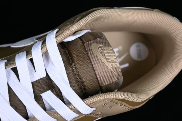 DUNK LOW JUDGE GREY KHAKI_WHITE_HAZEL RUSH
