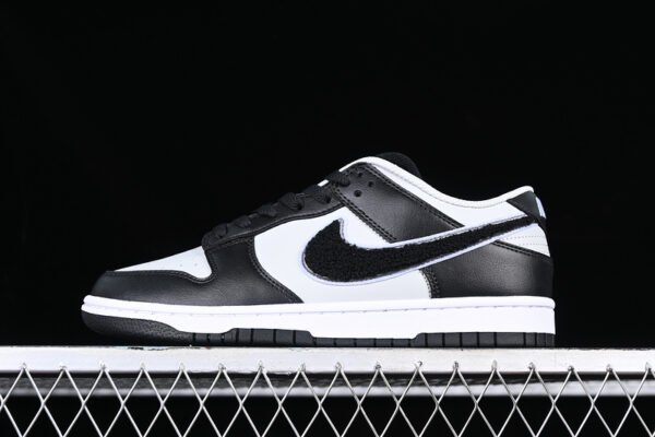 DUNK LOW CHENILLE SWOOSH GREY FOG_WOLF GREY_IRON GREY_BLACK