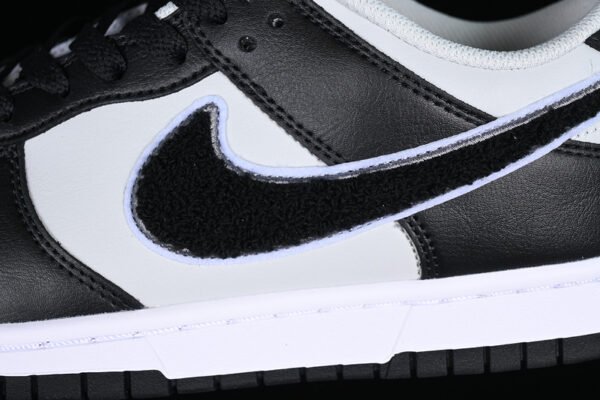 DUNK LOW CHENILLE SWOOSH GREY FOG_WOLF GREY_IRON GREY_BLACK