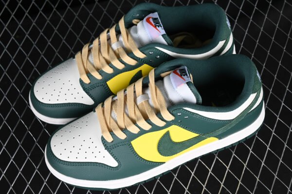 DUNK LOW SAIL_OPTI YELLOW_PICANTE RED_NOBLE GREEN