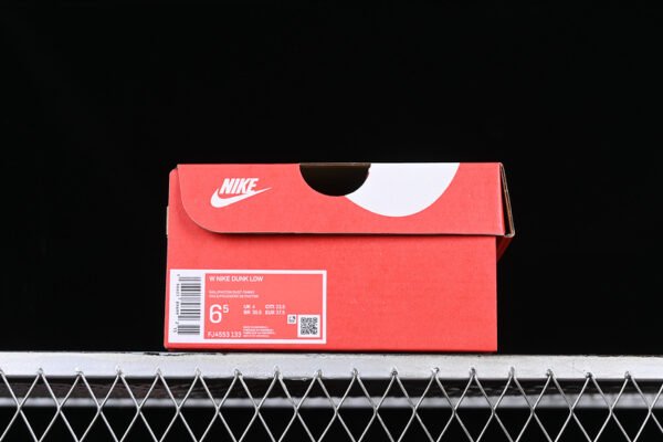 DUNK LOW NEEDLEWORK SAIL_TAWNY_METALLIC SILVER_PHOTON DUST