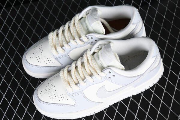 DUNK LOW NEEDLEWORK SAIL_TAWNY_METALLIC SILVER_PHOTON DUST