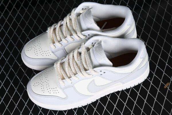 DUNK LOW NEEDLEWORK SAIL_TAWNY_METALLIC SILVER_PHOTON DUST