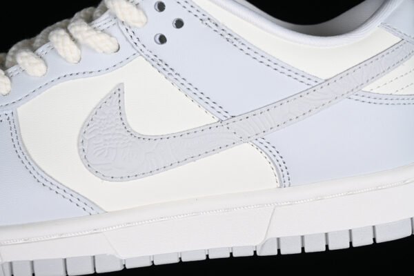 DUNK LOW NEEDLEWORK SAIL_TAWNY_METALLIC SILVER_PHOTON DUST