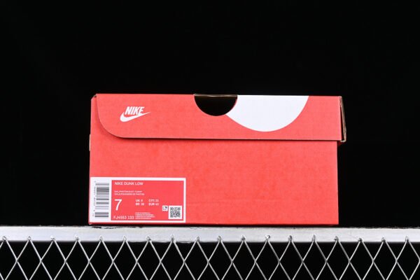 DUNK LOW NEEDLEWORK SAIL_TAWNY_METALLIC SILVER_PHOTON DUST