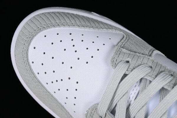 DUNK LOW LIGHT SILVER CORDUROY WHITE_LIGHT SILVER