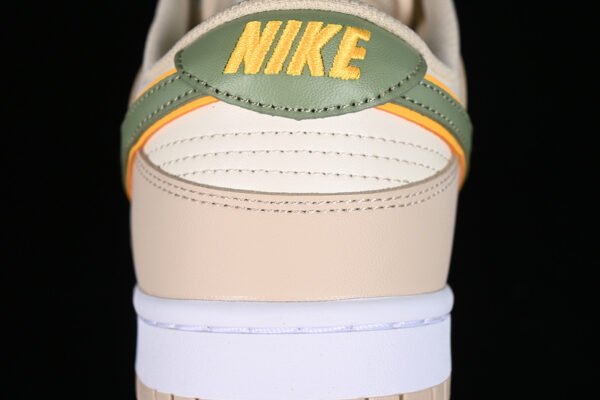 DUNK LOW PALE IVORY_OIL GREEN_WHITE_LASER ORANGE_SANDDRIFT