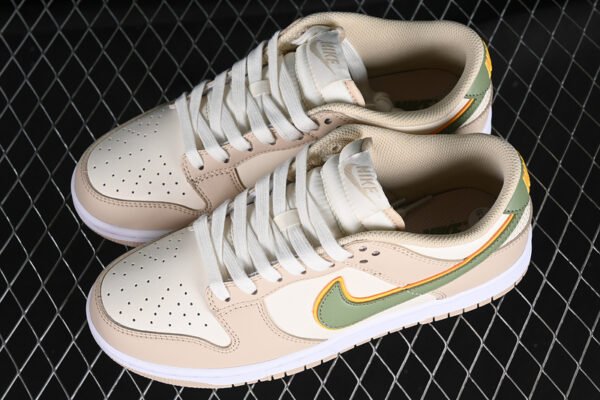 DUNK LOW PALE IVORY_OIL GREEN_WHITE_LASER ORANGE_SANDDRIFT