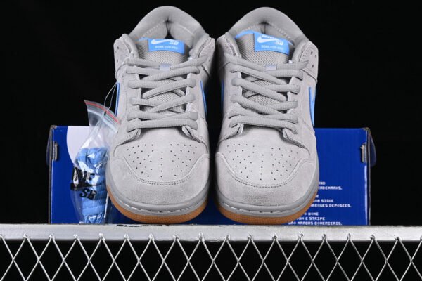 DUNK LOW PRO SB IRON LOW MEDIUM GREY_UNIVERSITY BLUE