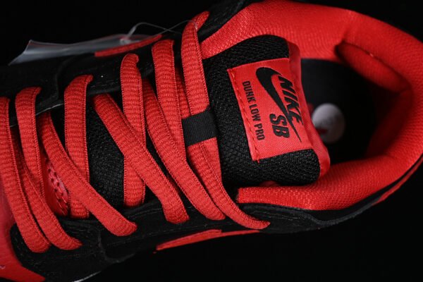 DUNK LOW PRO SB JPACK BLACK_UNIVERSITY RED-BLACK