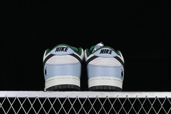 DUNK LOW PREMIUM SB MAPLE LEAF DOVE GREY_GORGE GREEN_BLACK