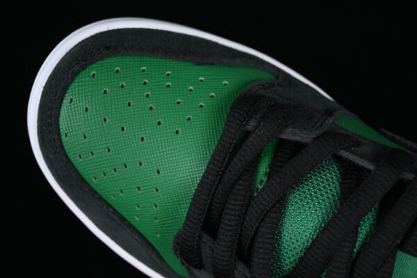 DUNK LOW PREMIUM SB PINE GREEN_BLACK-ATOM RED