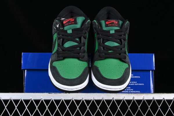 DUNK LOW PREMIUM SB PINE GREEN_BLACK-ATOM RED