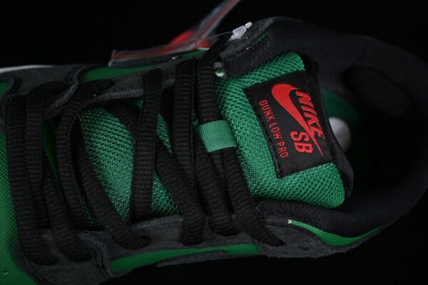 DUNK LOW PREMIUM SB PINE GREEN_BLACK-ATOM RED