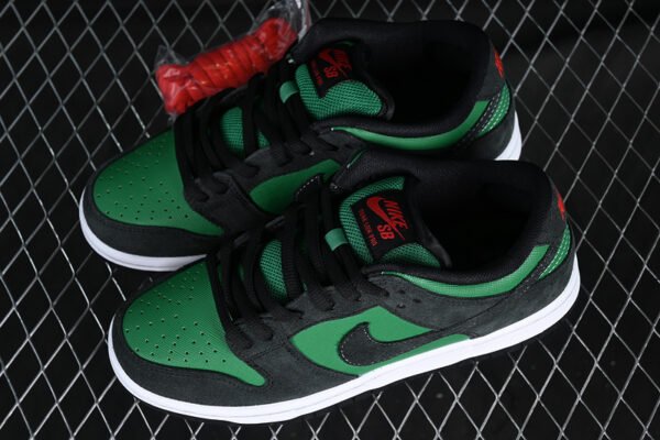 DUNK LOW PREMIUM SB PINE GREEN_BLACK-ATOM RED