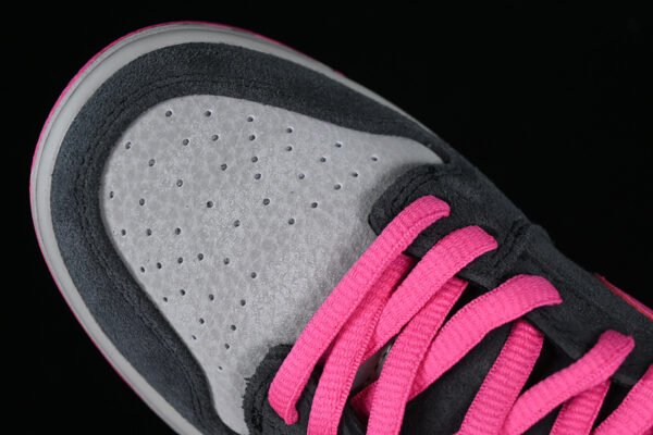 DUNK LOW PREMIUM SB QS DISPOSABLE BLACK_PINK FOIL